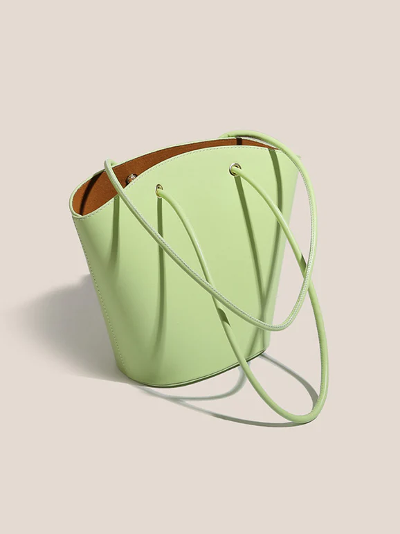 Bucket-shaped faux leather handbag 0837