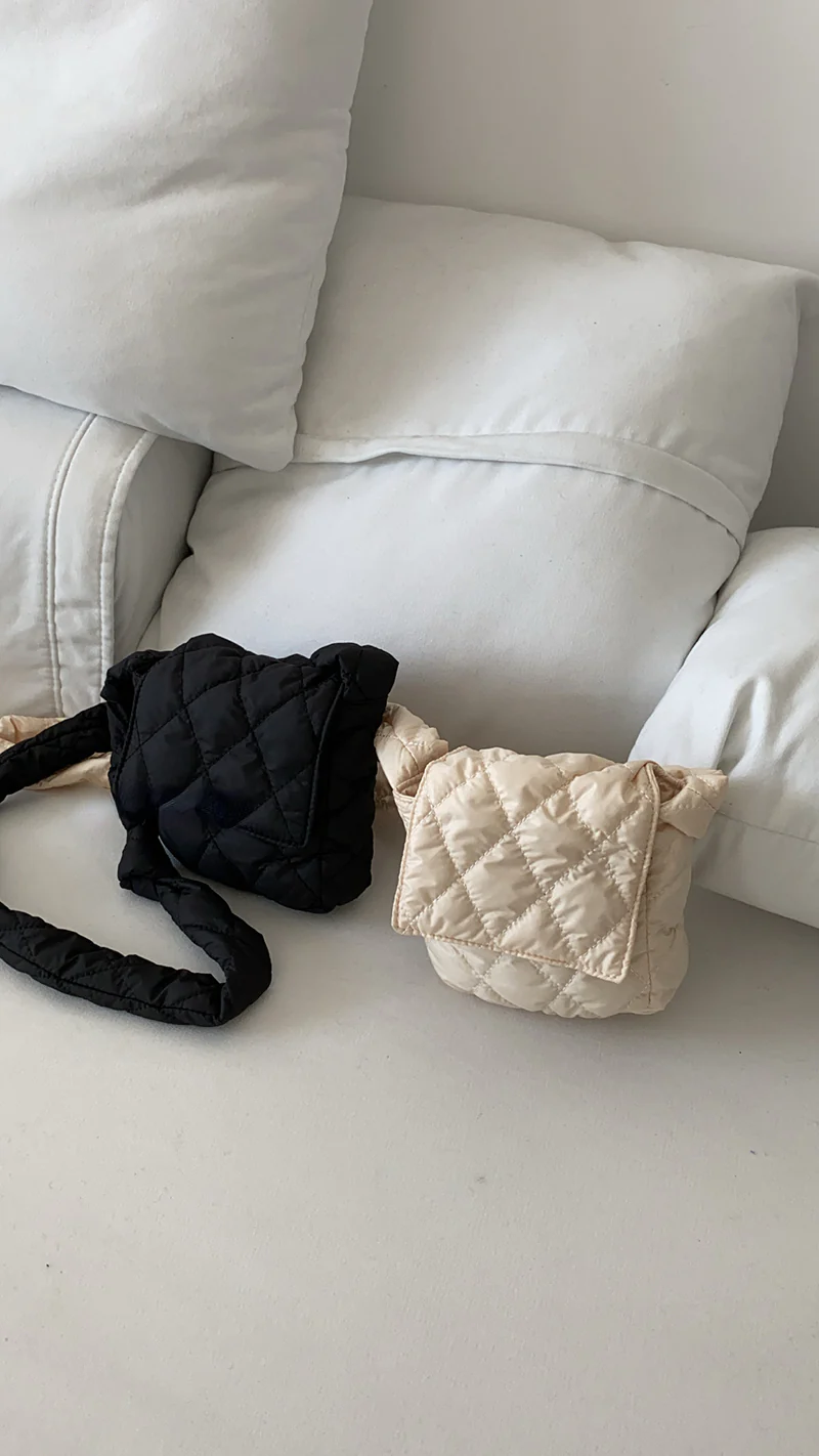 Quilted pochette crossbody bag 0614