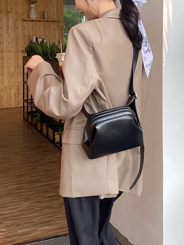 Clasp crossbody bag 0617