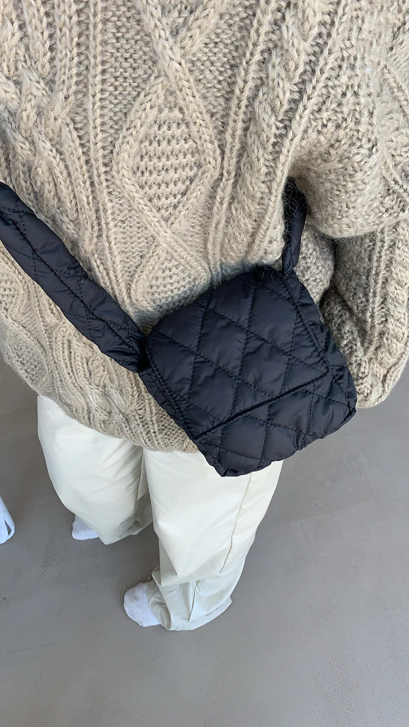 Quilted pochette crossbody bag 0614