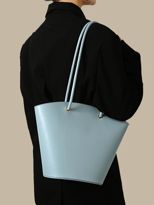 Bucket-shaped faux leather handbag 0837