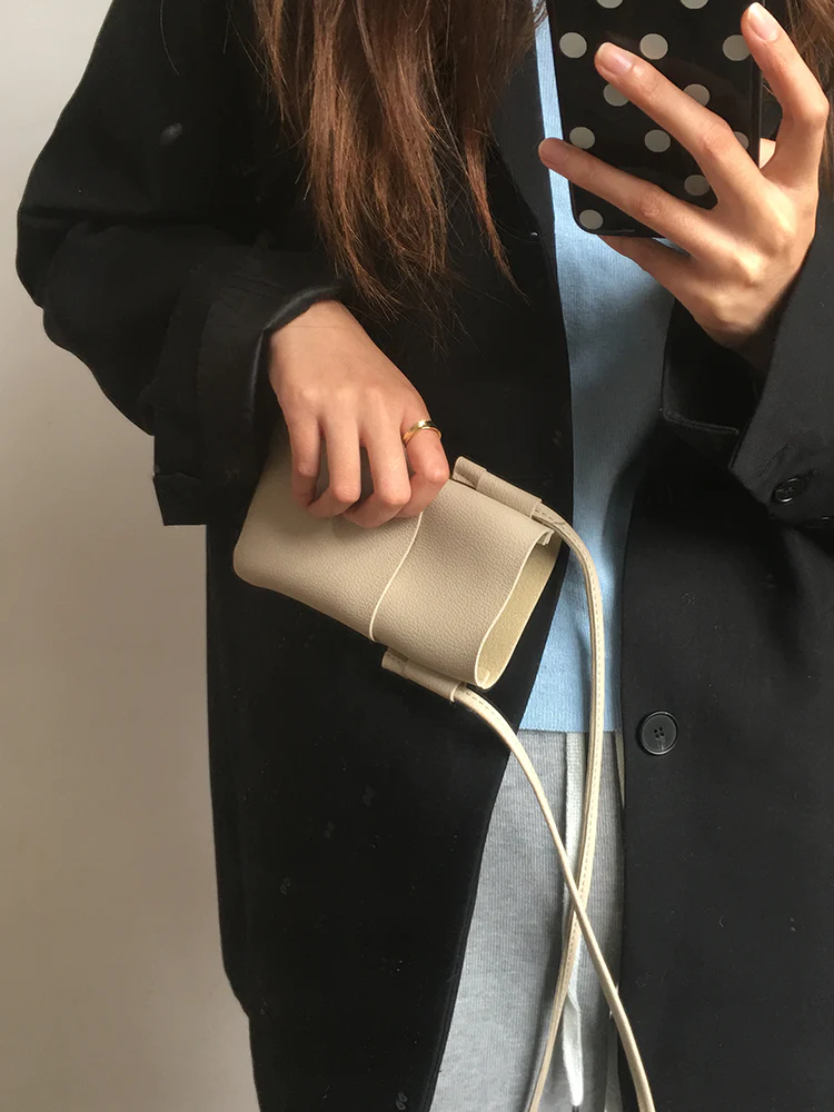 Compact mobile shoulder bag 0651