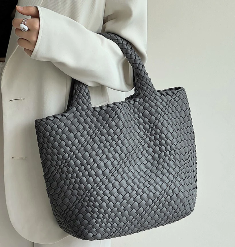 Braided leather handbag 0896