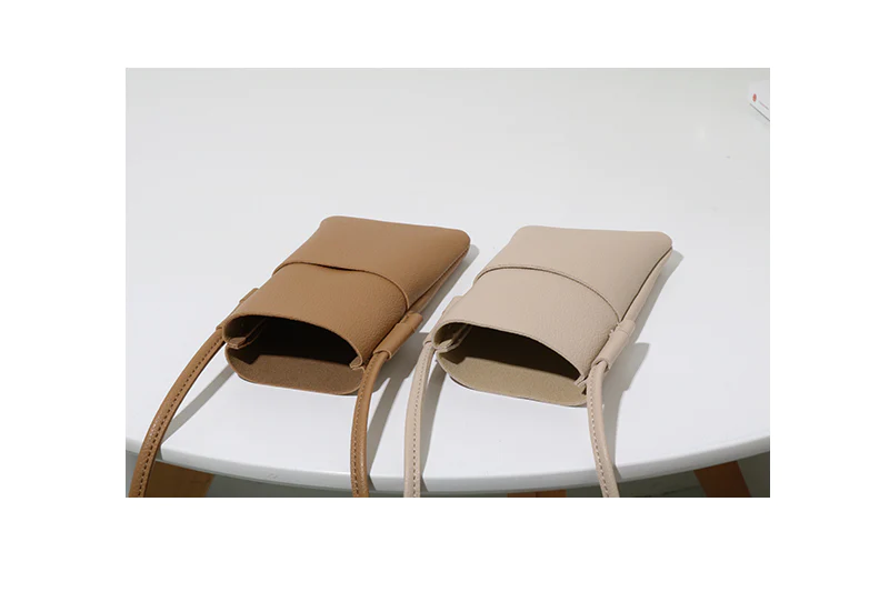 Compact mobile shoulder bag 0651