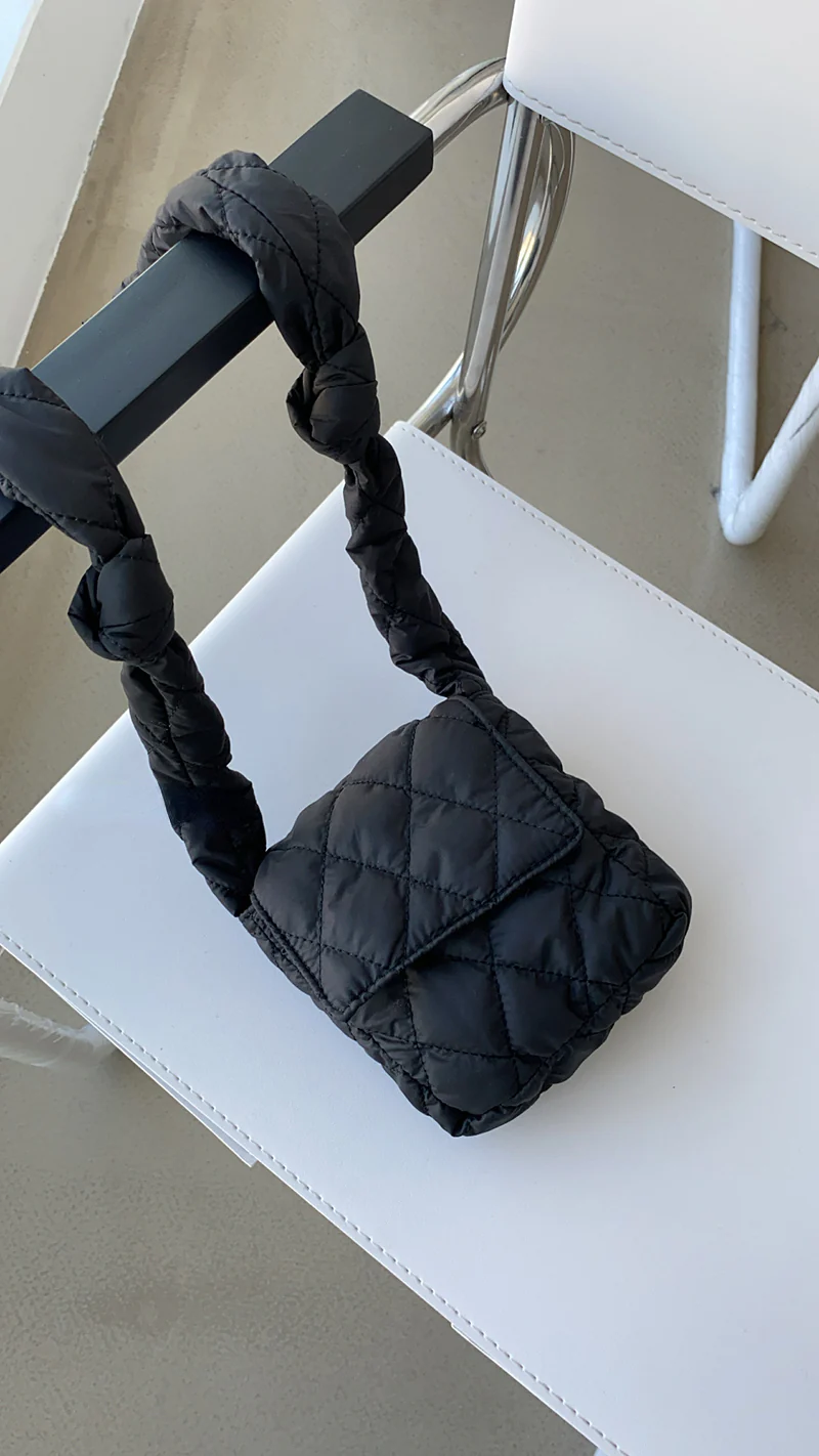 Quilted pochette crossbody bag 0614