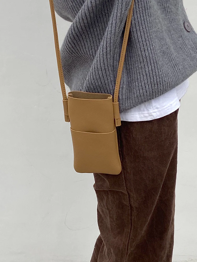 Compact mobile shoulder bag 0651