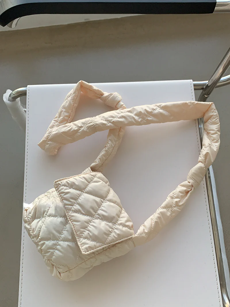 Quilted pochette crossbody bag 0614