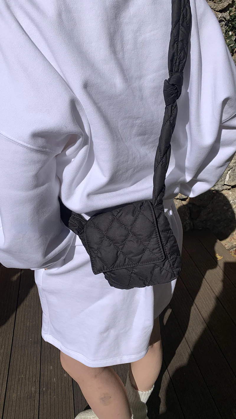 Quilted pochette crossbody bag 0614