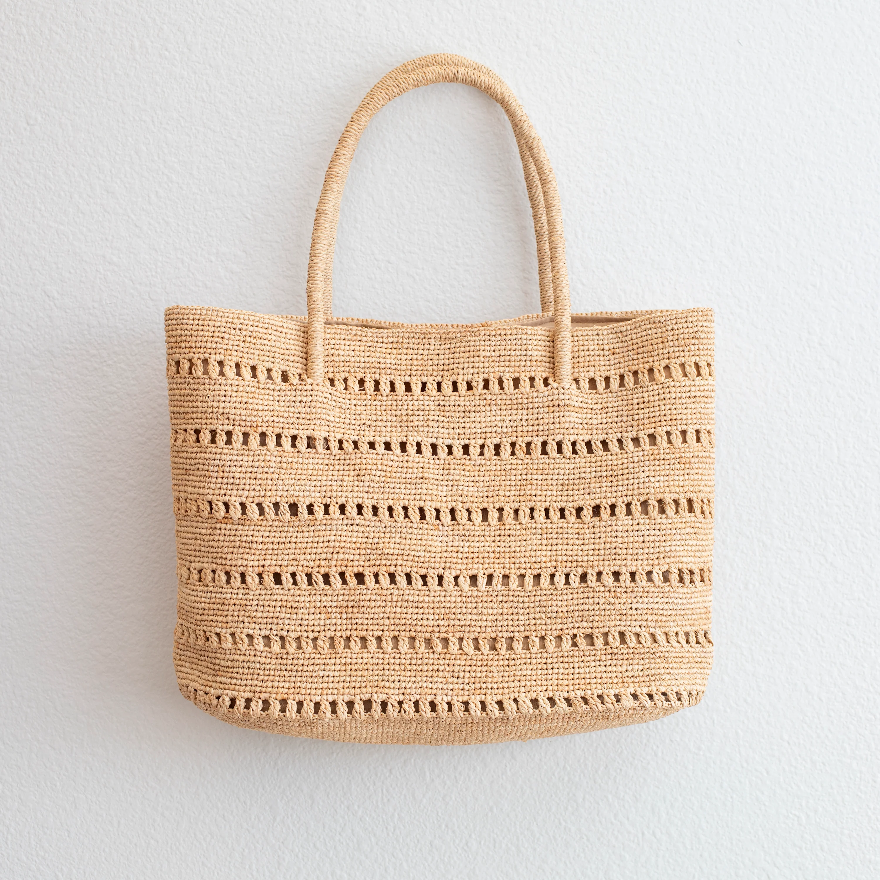 Women's Large Soft Raffia Woven Summer Straw Tote